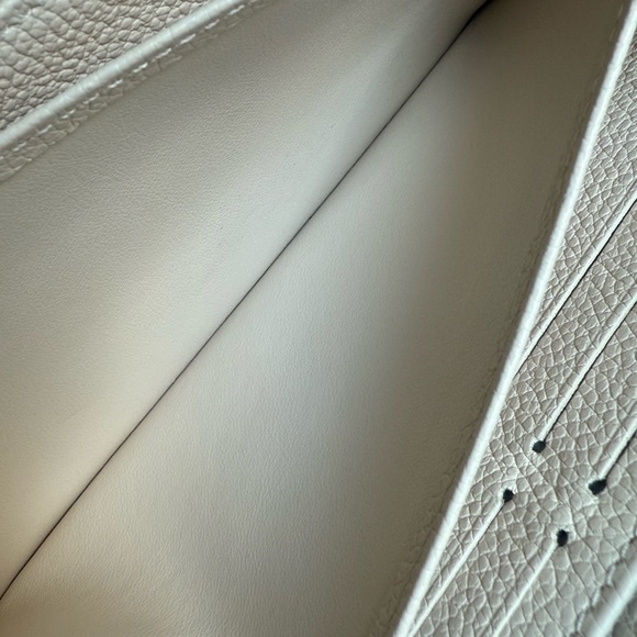 LOUIS VUITTON Empreinte Monogram Giant By The Pool Zippy Wallet Cream Saffron - Picture 5 of 16